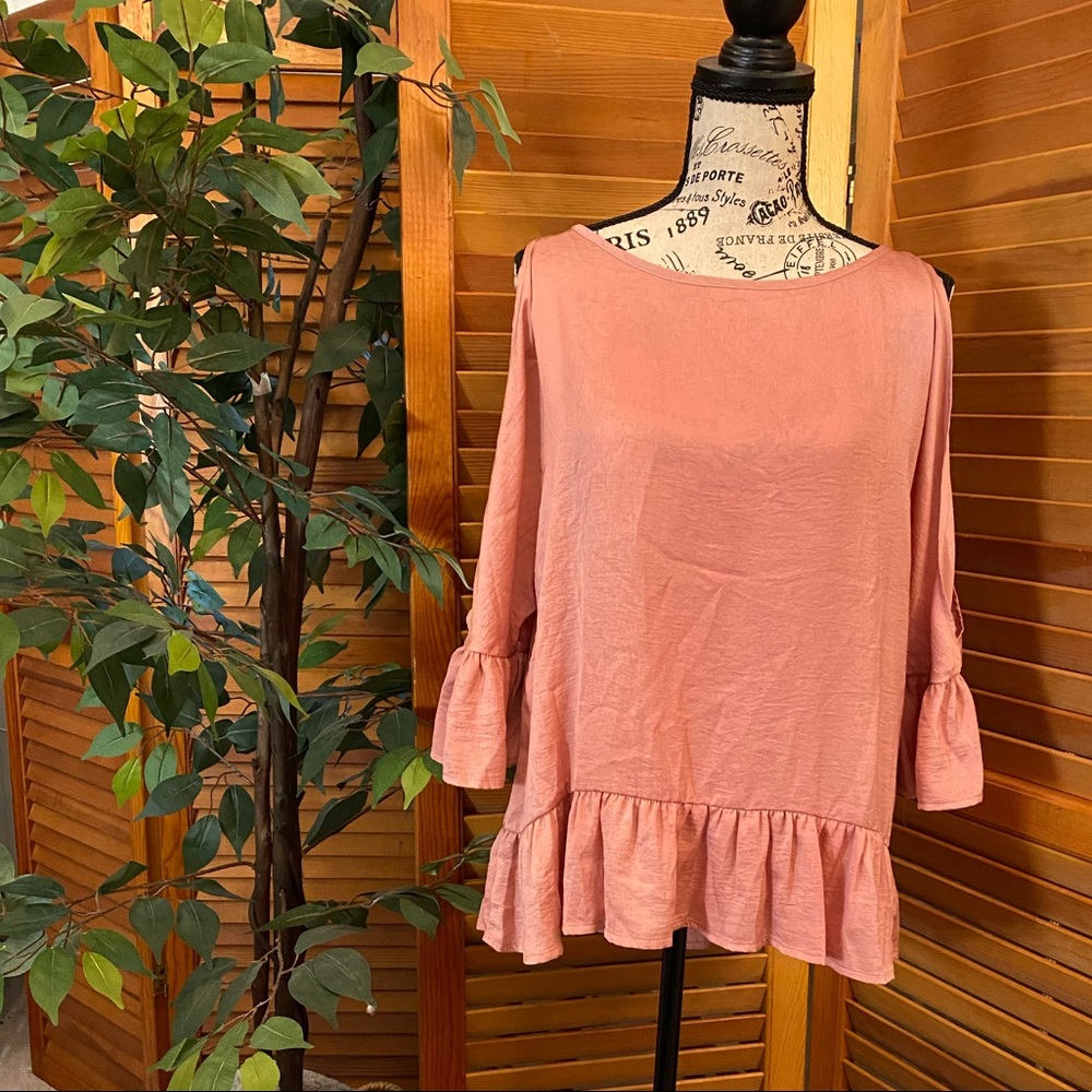 L Charming Charlie’s Blouse